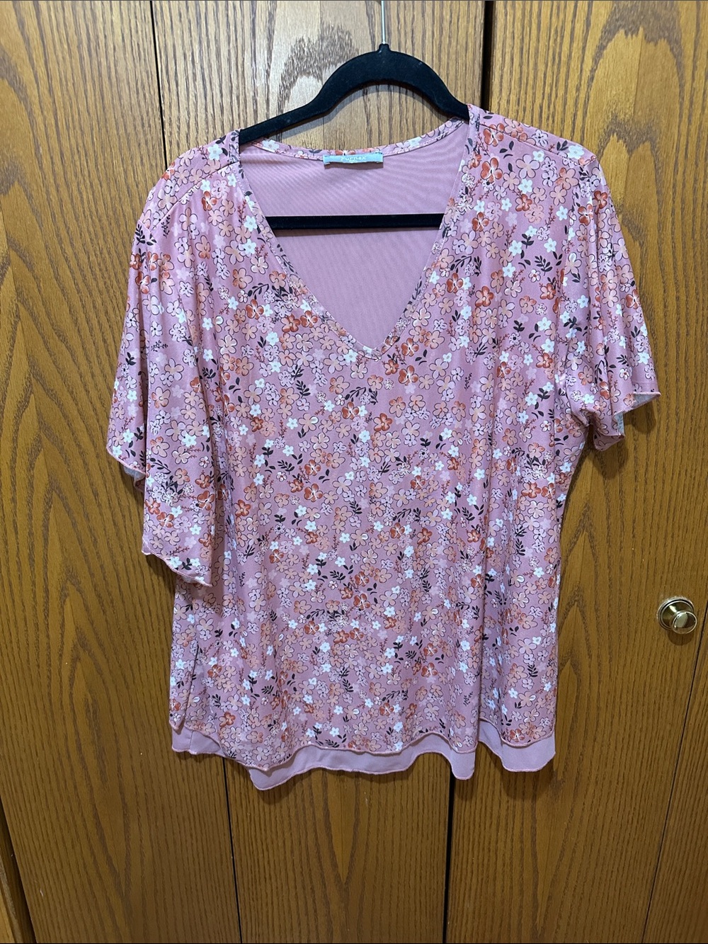Women's Pink Floral V-Neck Short Sleeve Top